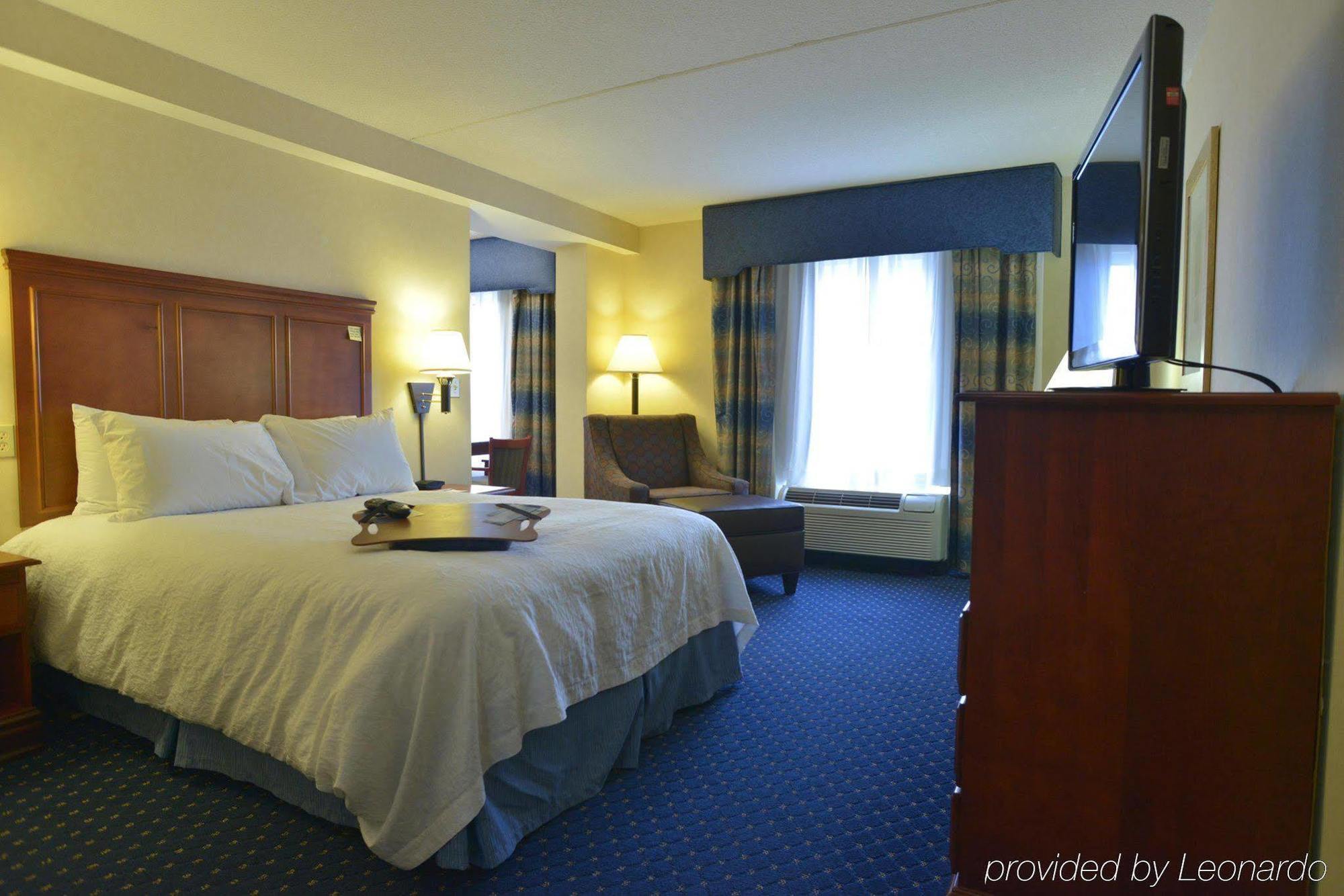 Hampton Inn Клифтон-Парк Экстерьер фото